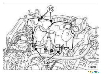 Renault Clio. Diesel injector: Removal - Refitting