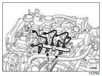 Renault Clio. Diesel injector: Removal - Refitting