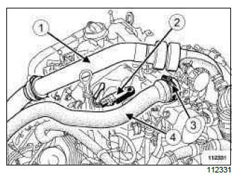 Renault Clio. Injector rail: Removal - Refitting